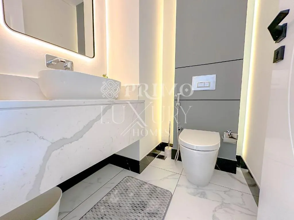 Luxurious Furnished 1-Bed Apartment In Marasi Drive 0*, Dubai